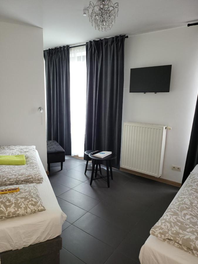 Amber Hostel Szlak Kraków Exteriör bild