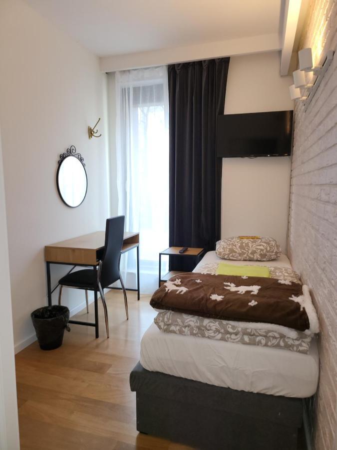 Amber Hostel Szlak Kraków Exteriör bild