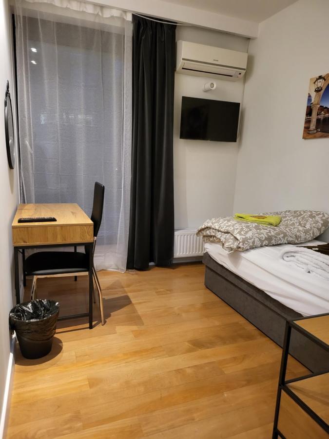 Amber Hostel Szlak Kraków Exteriör bild